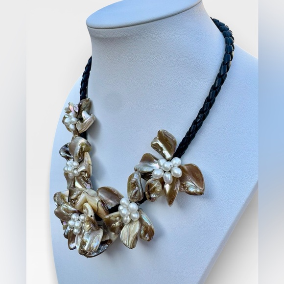 Floral Freshwater Pearl and Mother of Pearl Shell Statement Necklace - Picture 5 of 11